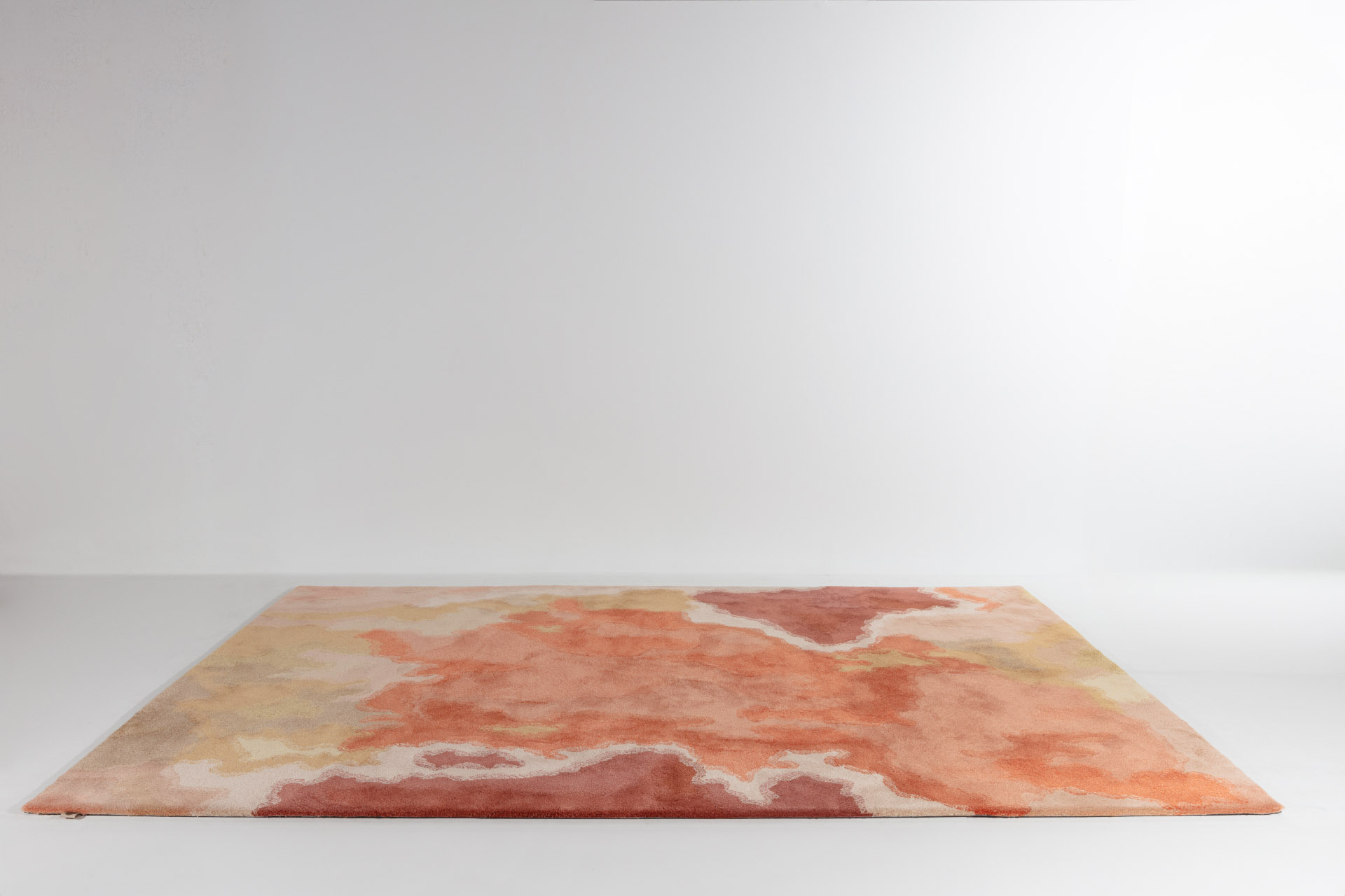 Odyssey_ODR24184_Mango_Red_Montage