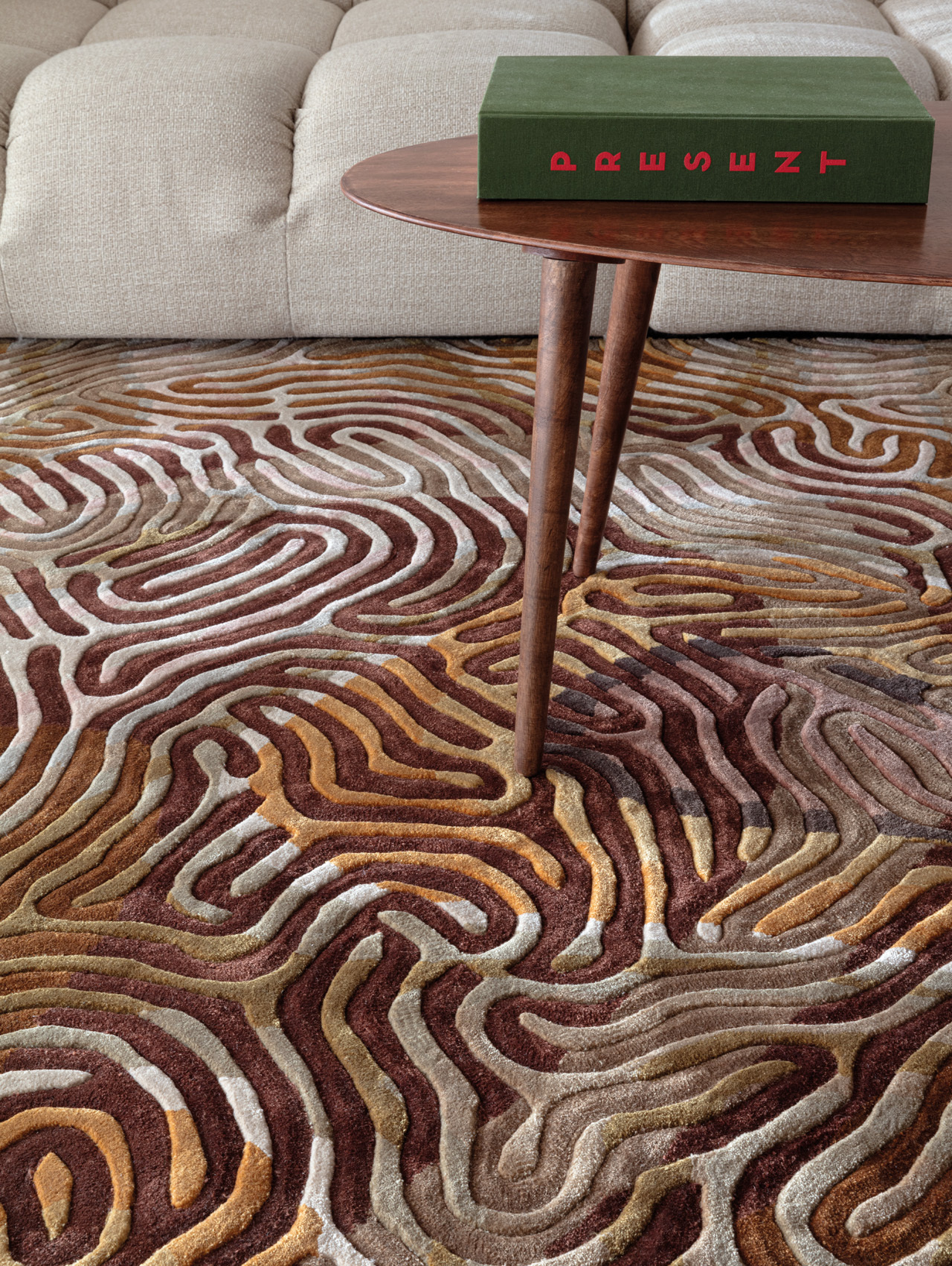 CloseUp_V_ParallelBrain_Golden_2