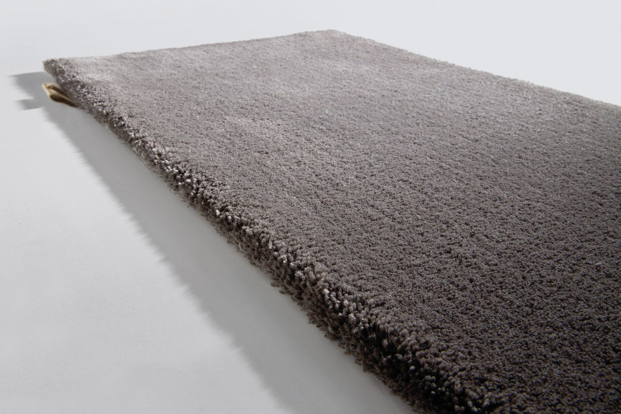 Side View_Queensilk_Gunmetal_1