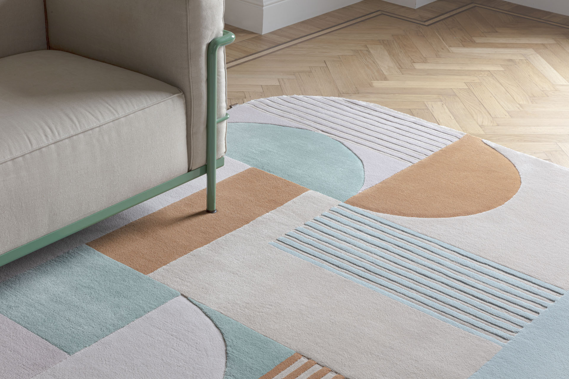 Retro_Chic_RCT15806_Pastel_Stadium_CU_3