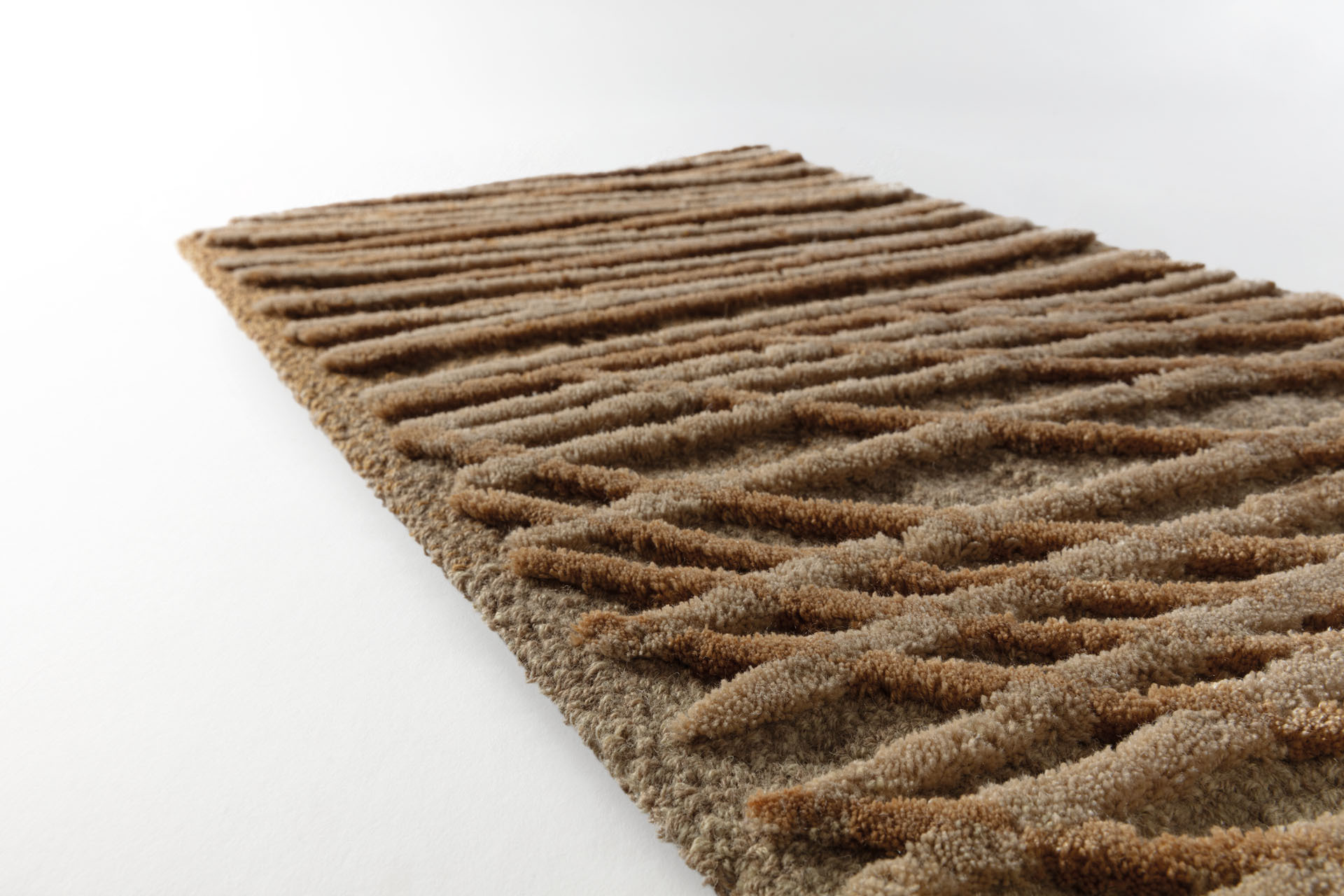 Side view_Spiro_Honey Desert