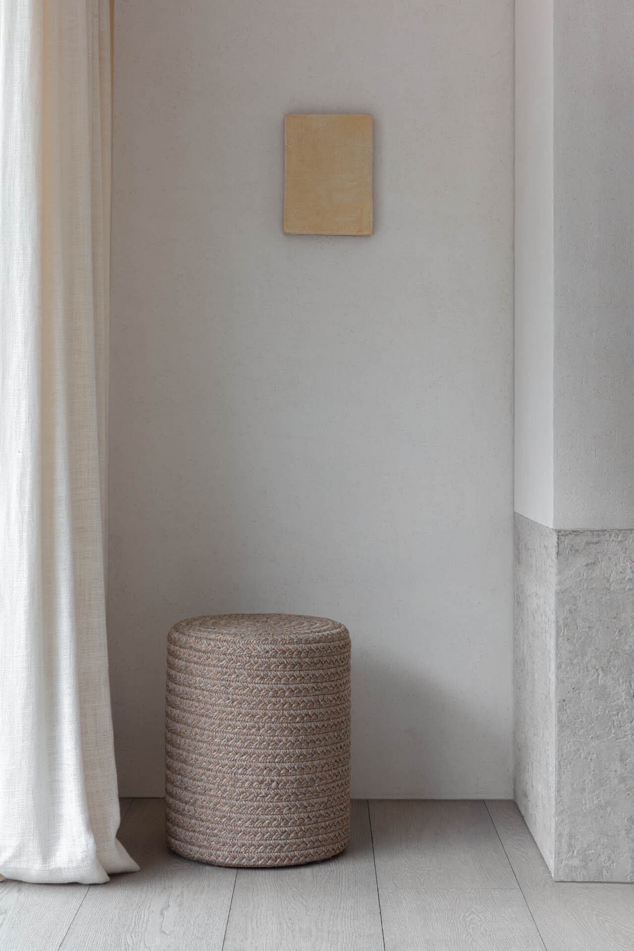 Tambora_Pouf_TAP23058_Dune_43x43x48_MD_V