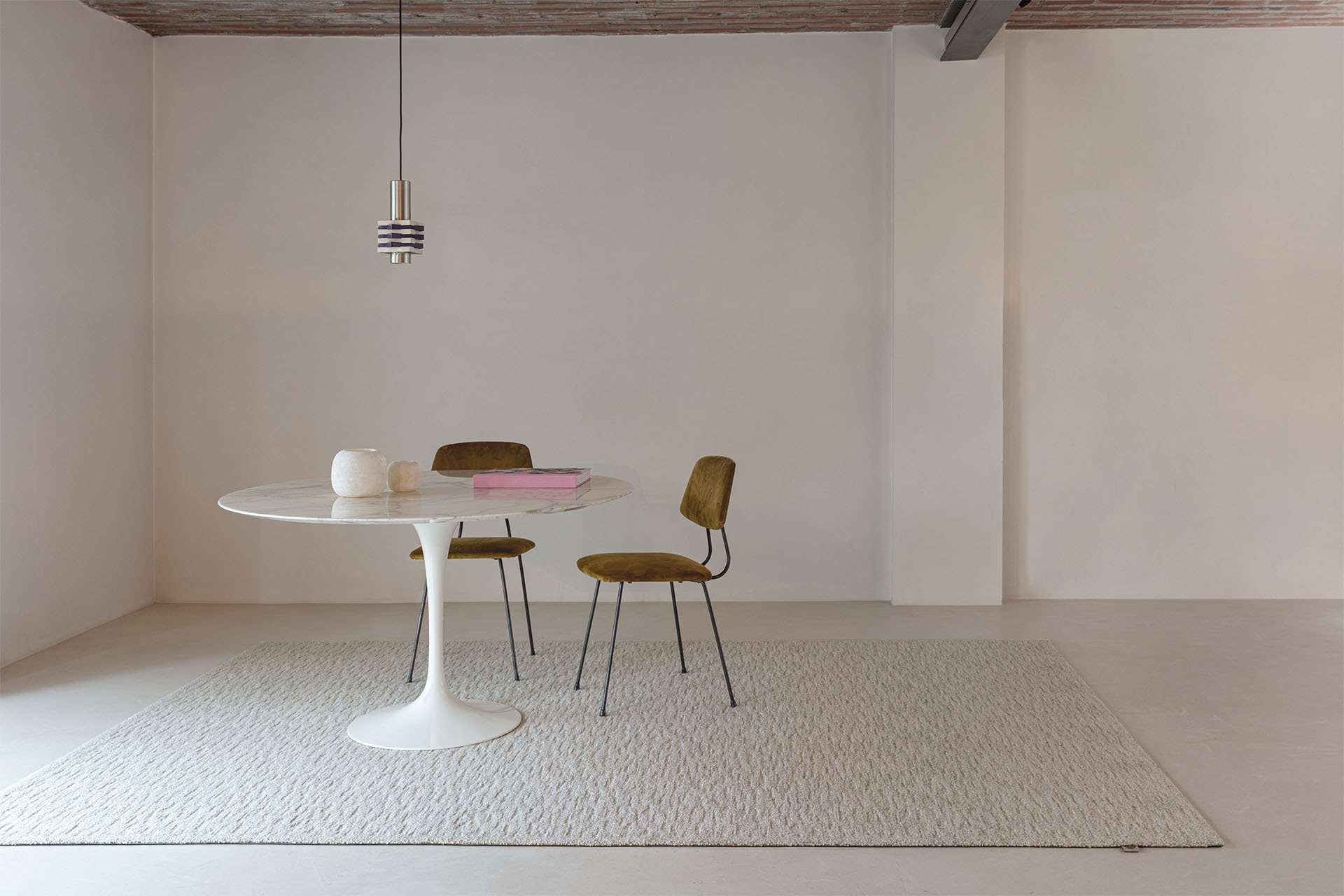 Tundra_TU27891_Smokey_Taupe_MD