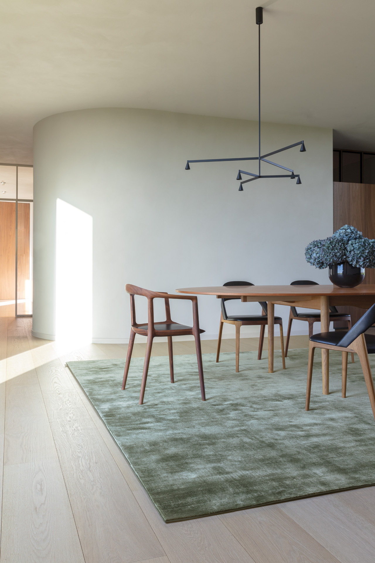 Mood_V_Vintage_Cypress