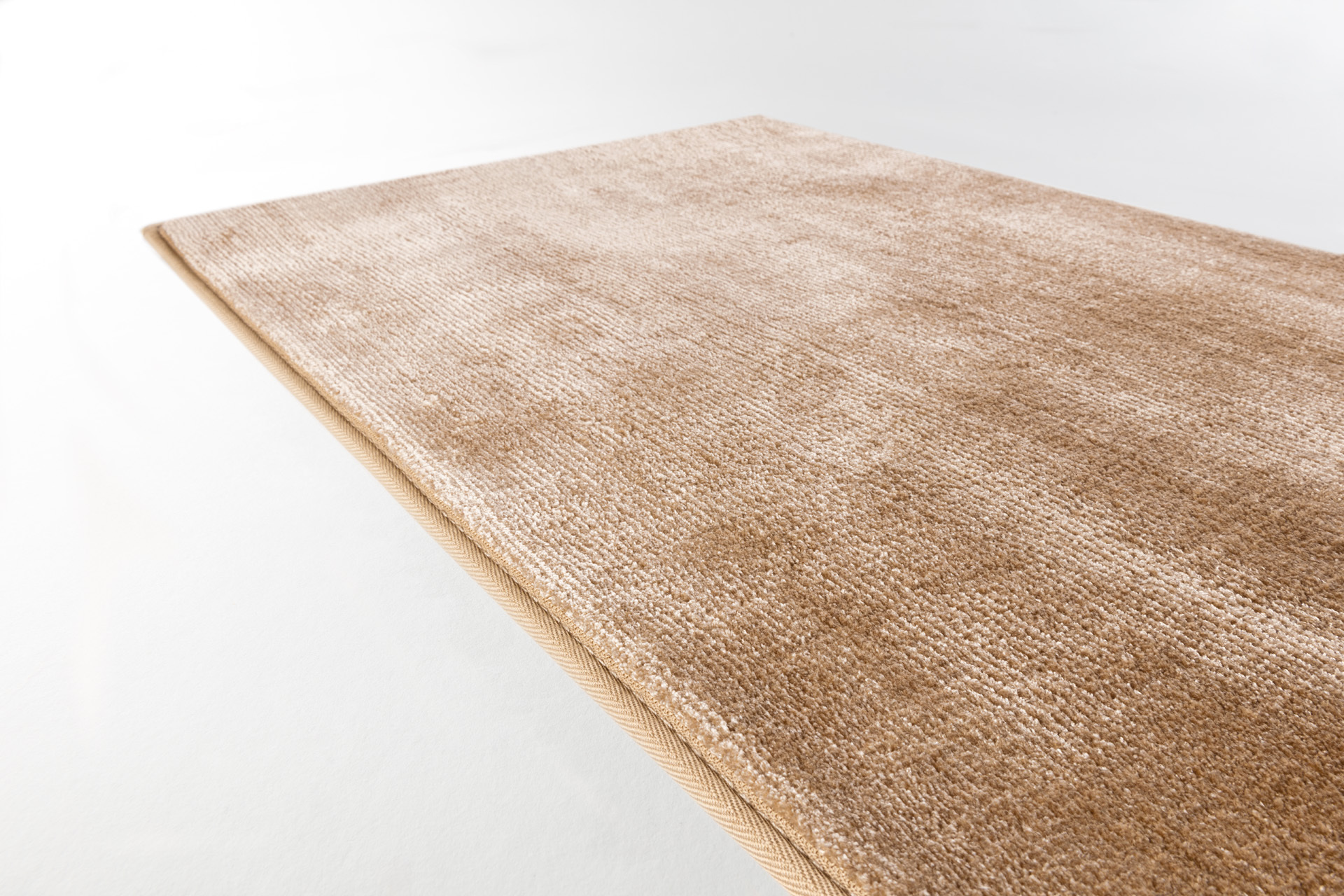 SideView_Vintage_Beige