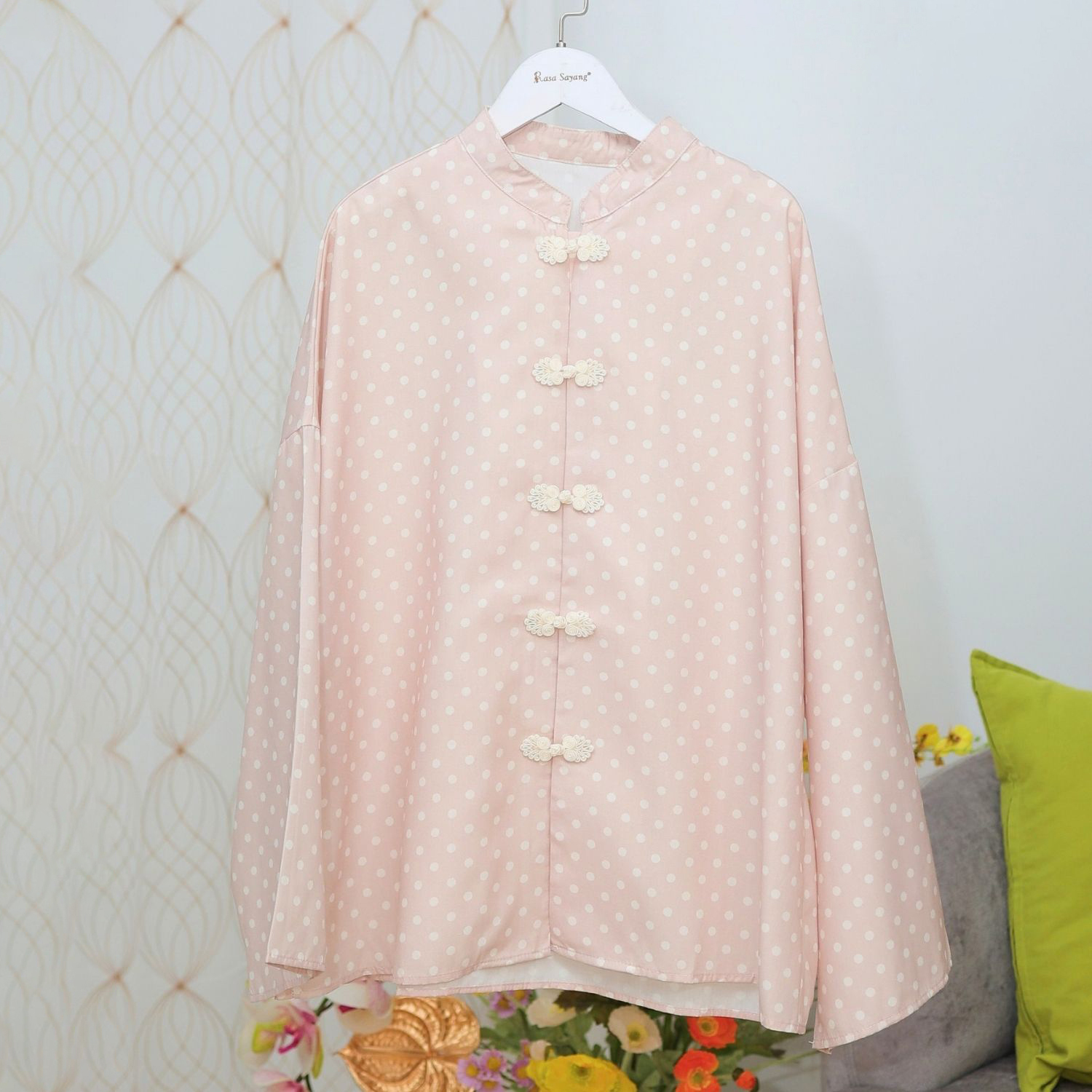 LIGHT BROWN