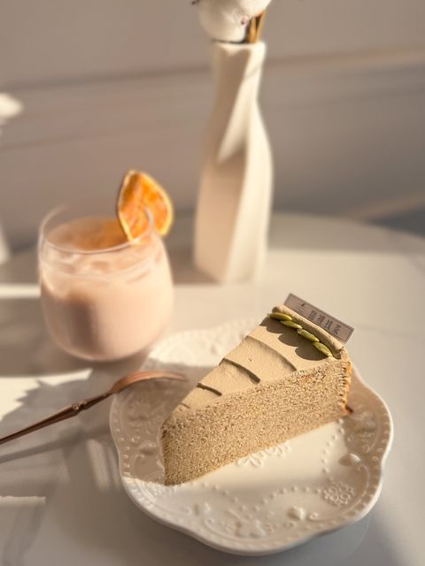 4323CE0A-C7CD-48F0-A485-E35374F68D90