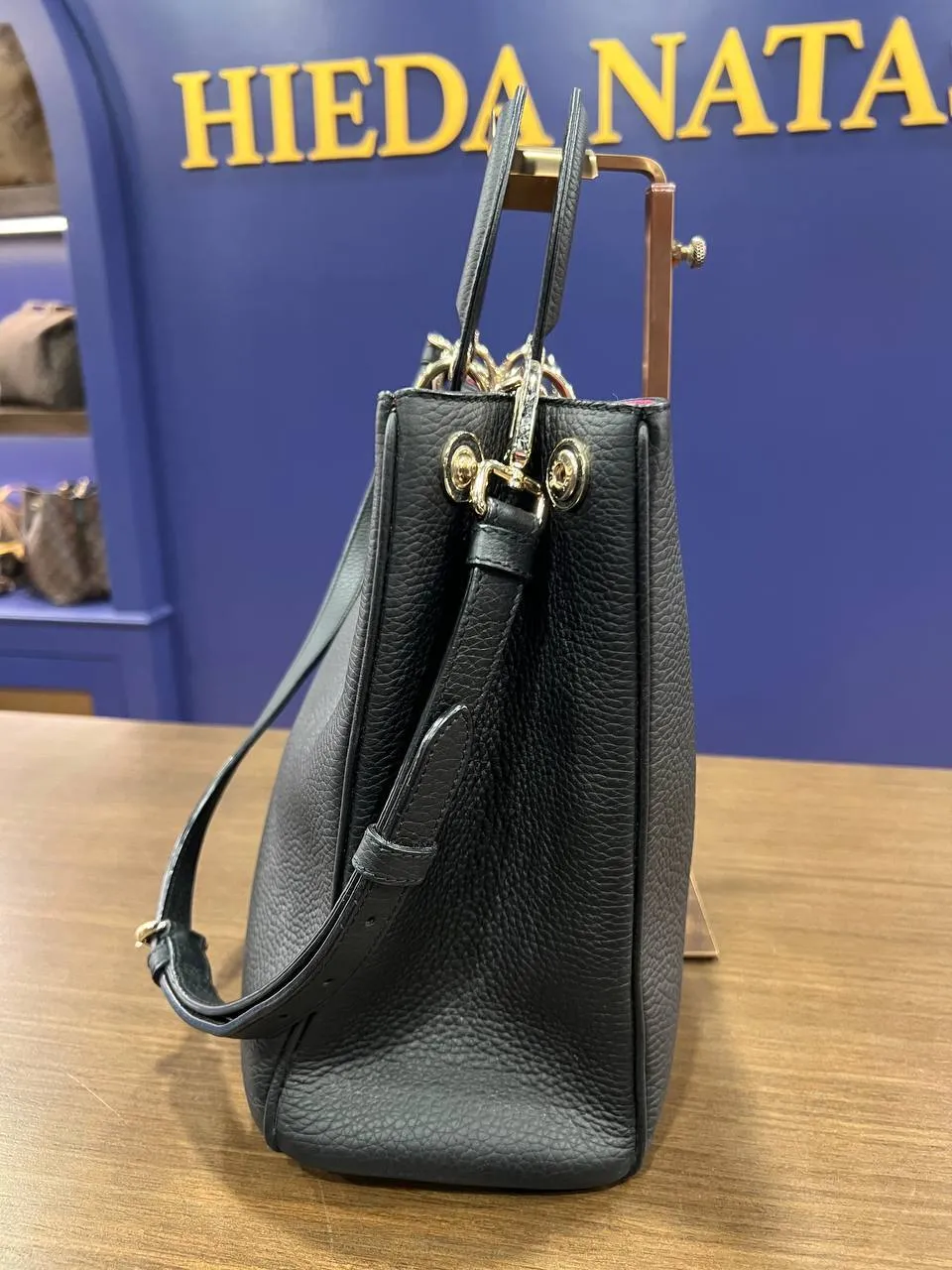 photo_2025-11-16_03-01-50