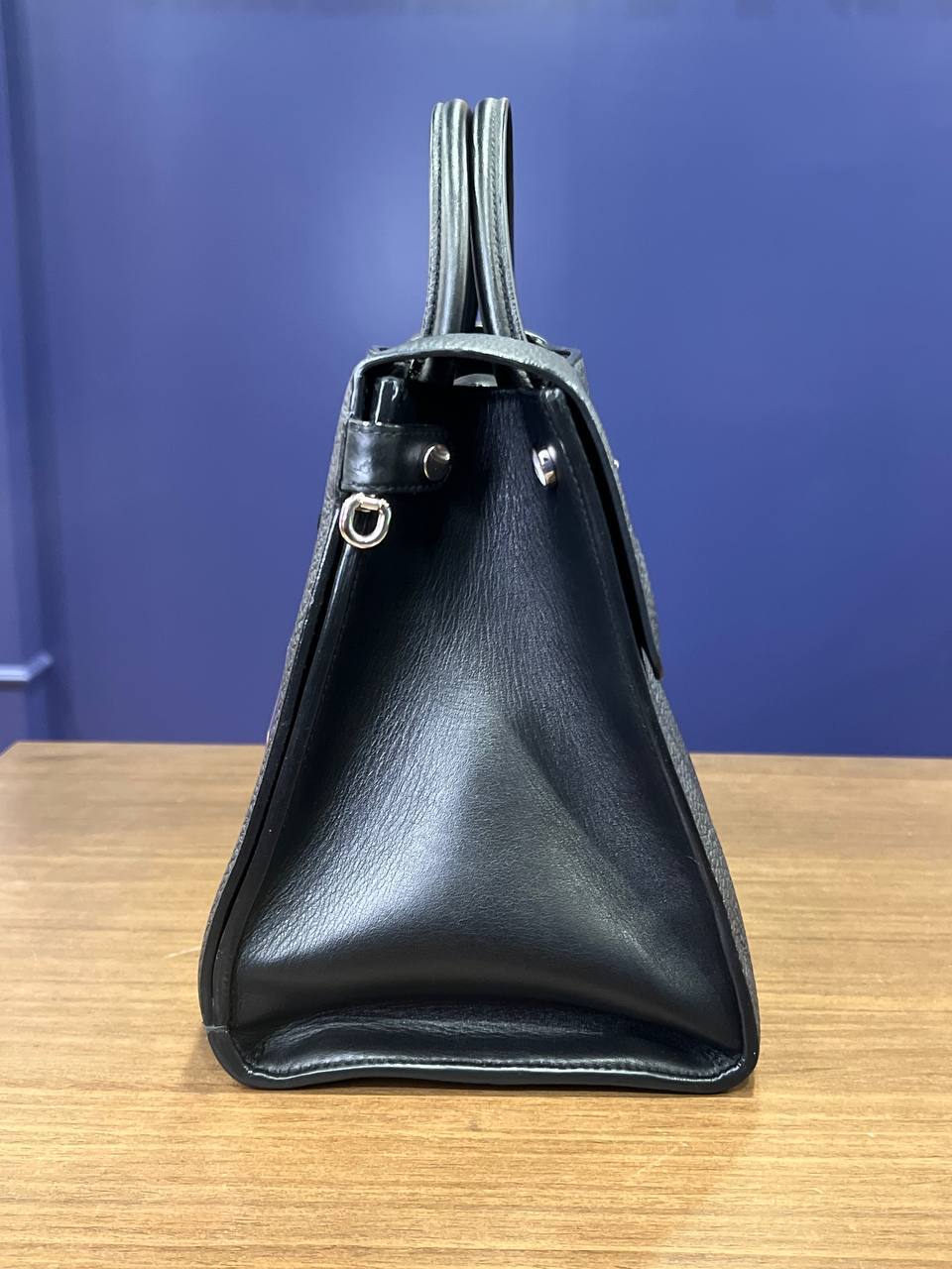 photo_2025-12-22_23-40-52