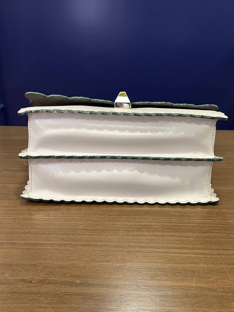 photo_2025-12-23_01-04-54