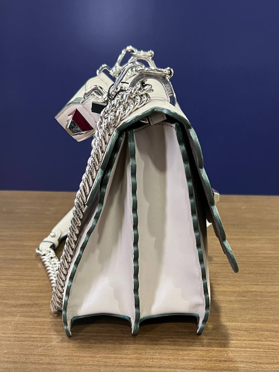 photo_2025-12-23_01-04-46