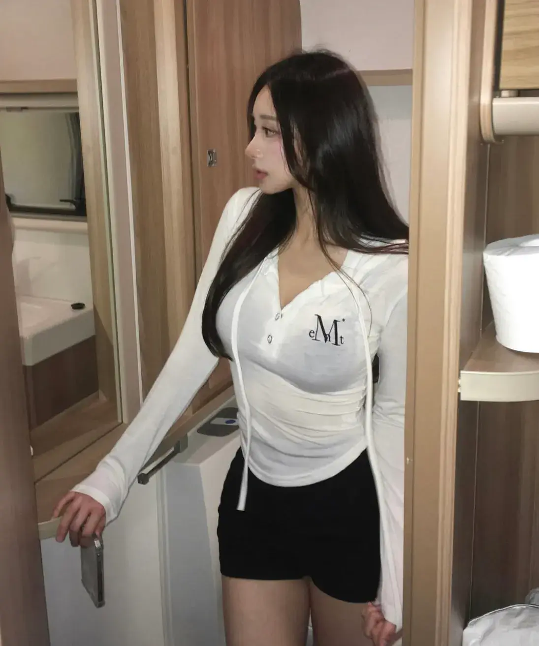 8d688209691c4a46a47348bc31135e38