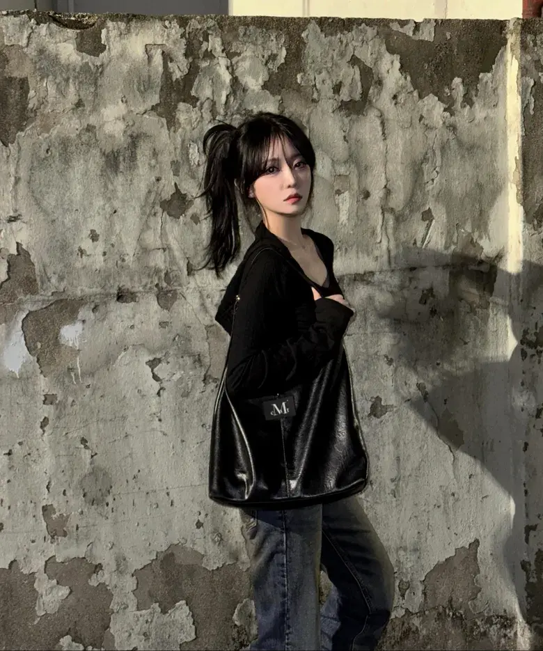 15fec90d131e4a3fb1aa8196ce5b4baf