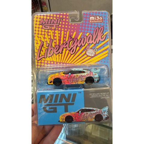 tw-11134207-820la-mpkrblgz0y6m9d