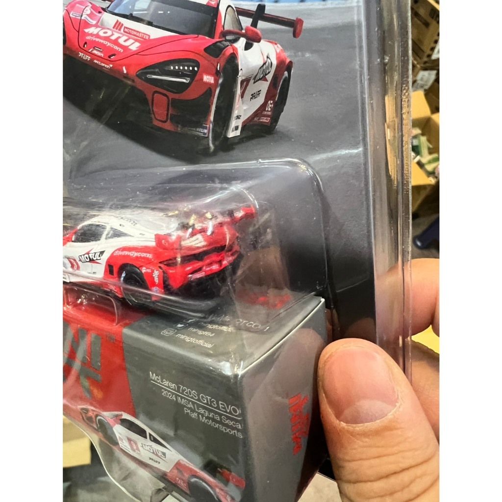 tw-11134207-820lf-mlxkc4pm5ipub1