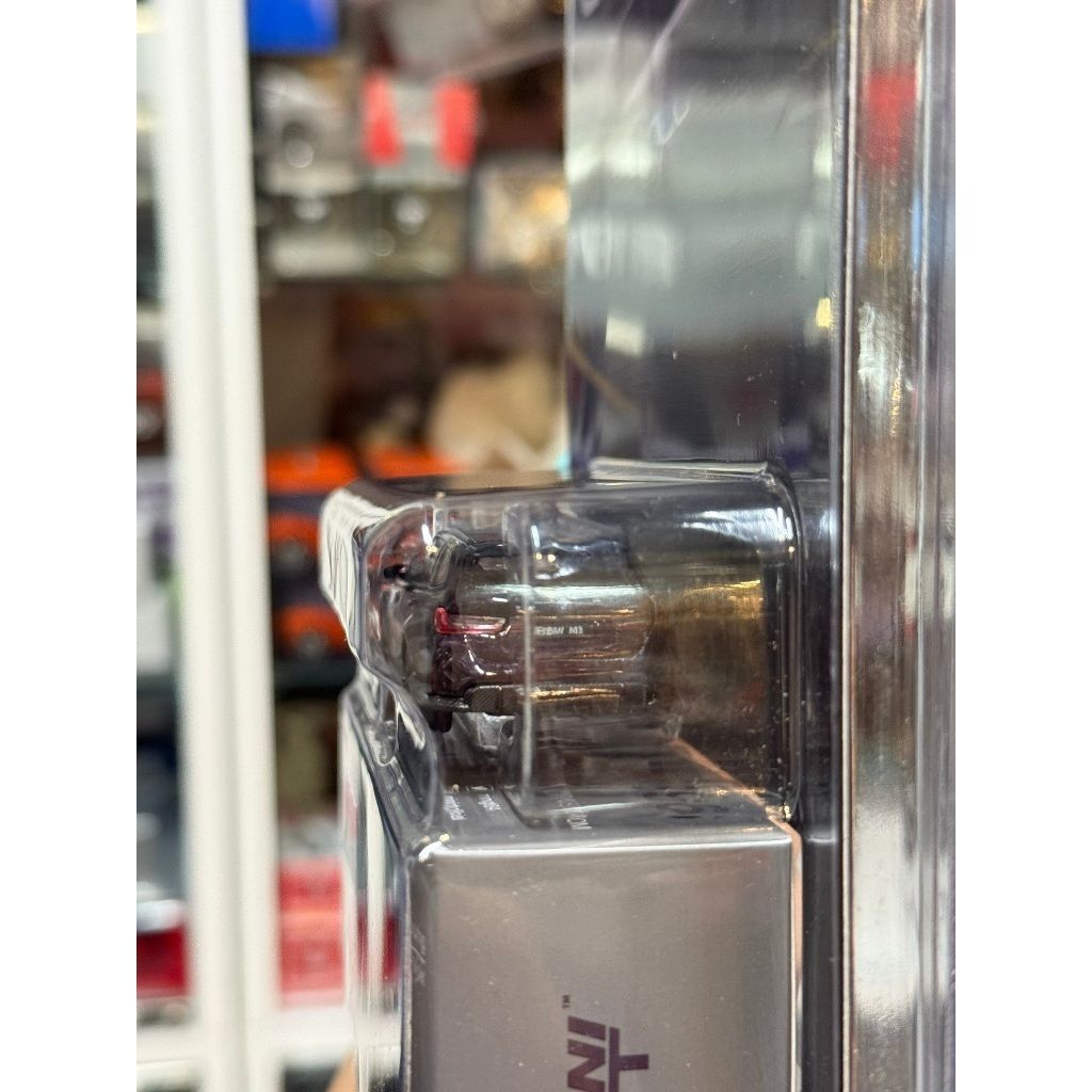 tw-11134207-81ztj-mggilgy5cft7c4