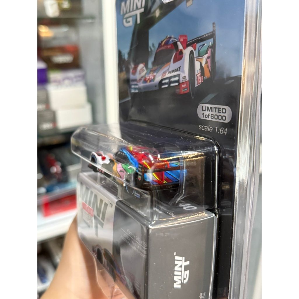 tw-11134207-81ztg-mggijx64gnprf5