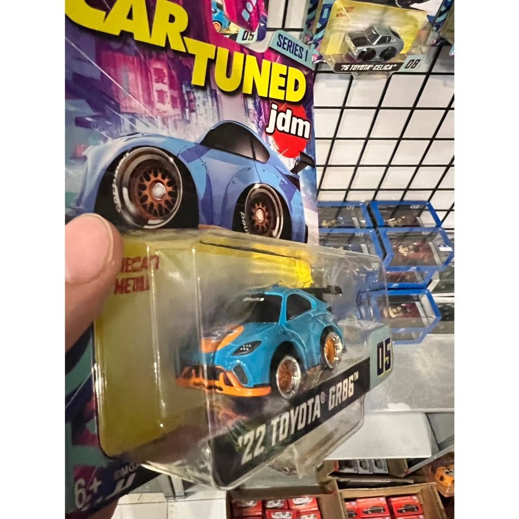 tw-11134207-81ztf-mfuvdo18an7y18