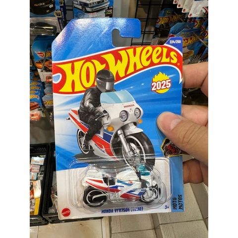 tw-11134207-81ztn-mftgzaoqdy4ved