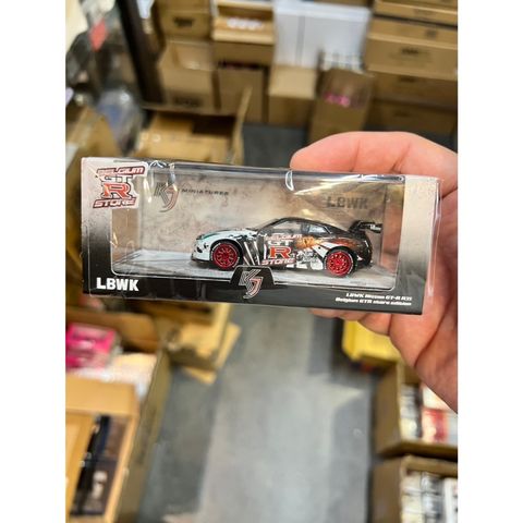 tw-11134207-81ztc-meiqtc4pf1tv1e