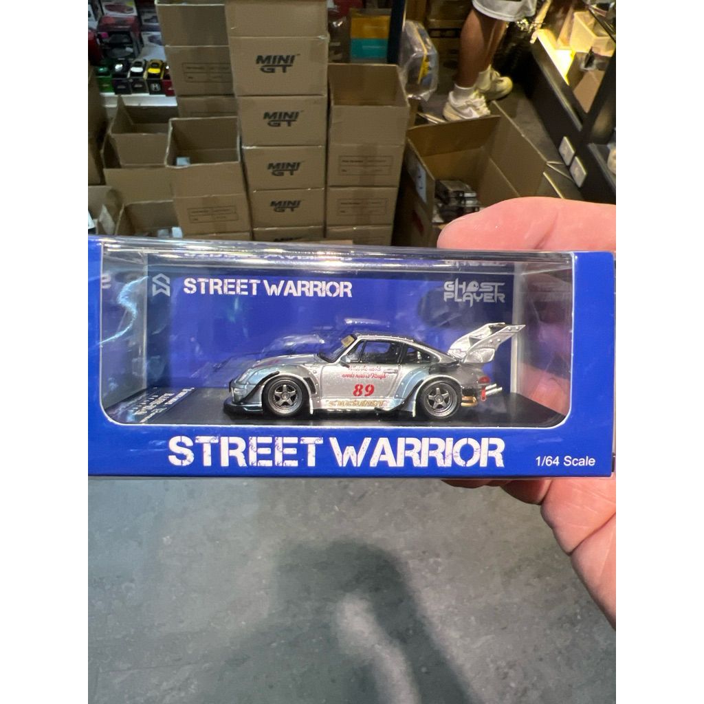 tw-11134207-81ztc-me9r0laj3bifbd