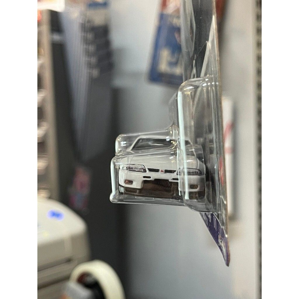 tw-11134207-7rasc-m5v8u6awc2ly72