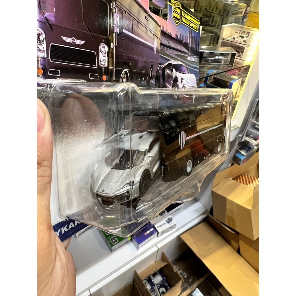 tw-11134207-81zth-mi0ez8t4ne9v57