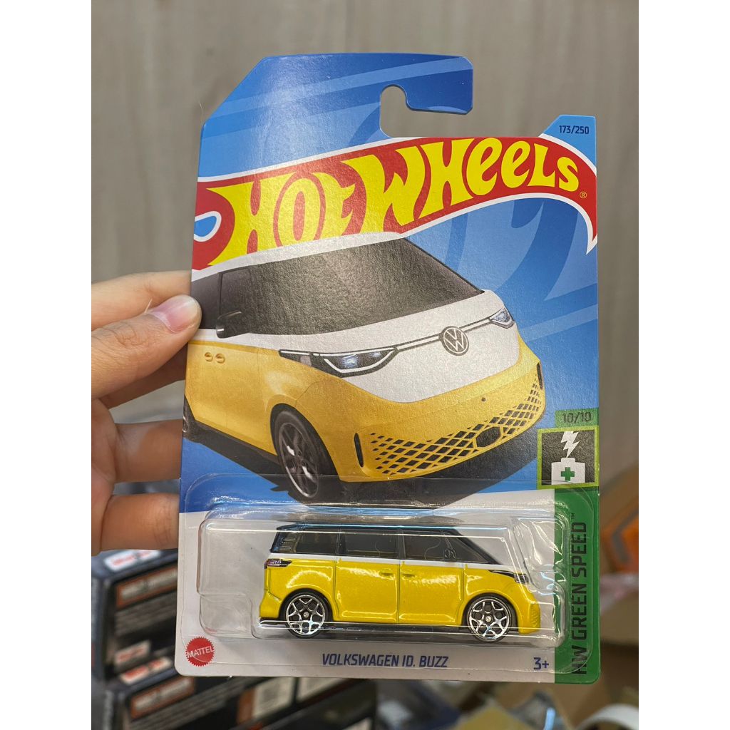 tw-11134207-7quky-lkat9xw0ebsof8