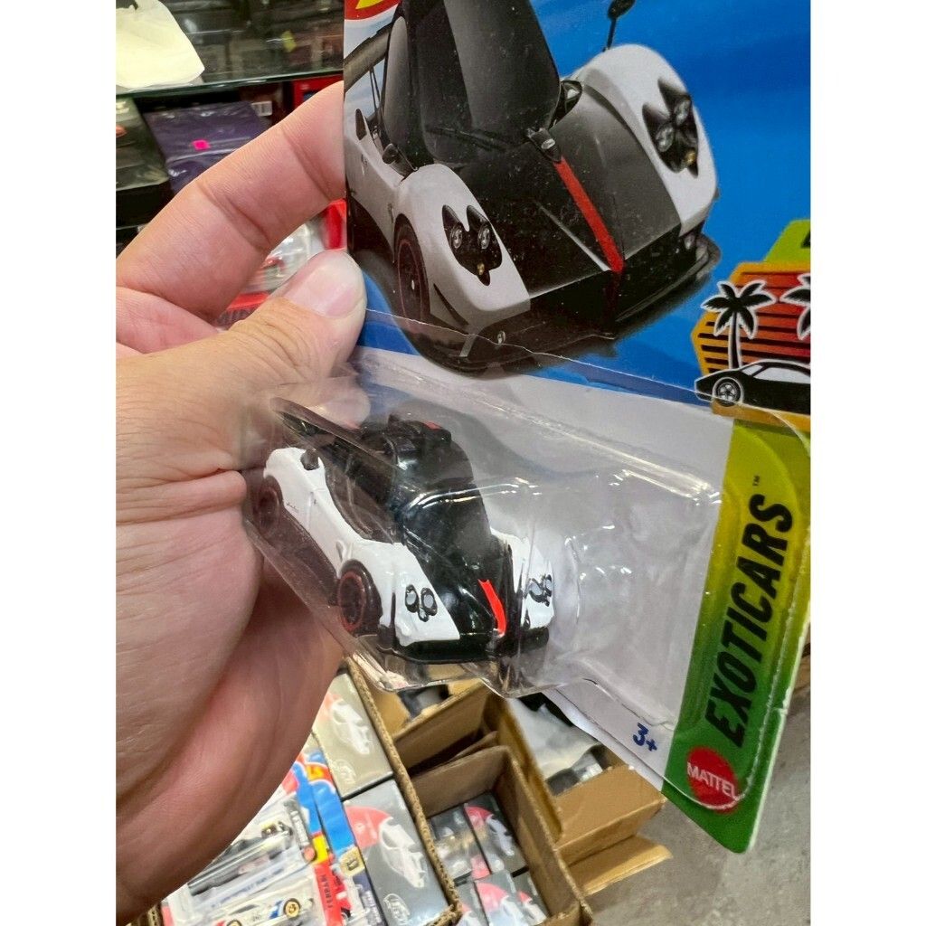 tw-11134207-81ztj-mikfrhchrtoibe