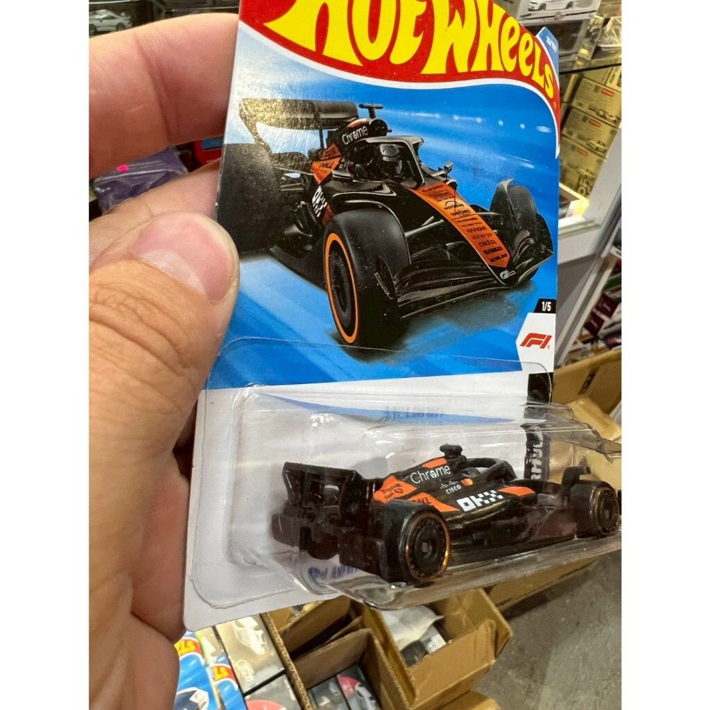 tw-11134207-81ztg-mikfmvqgcgso18