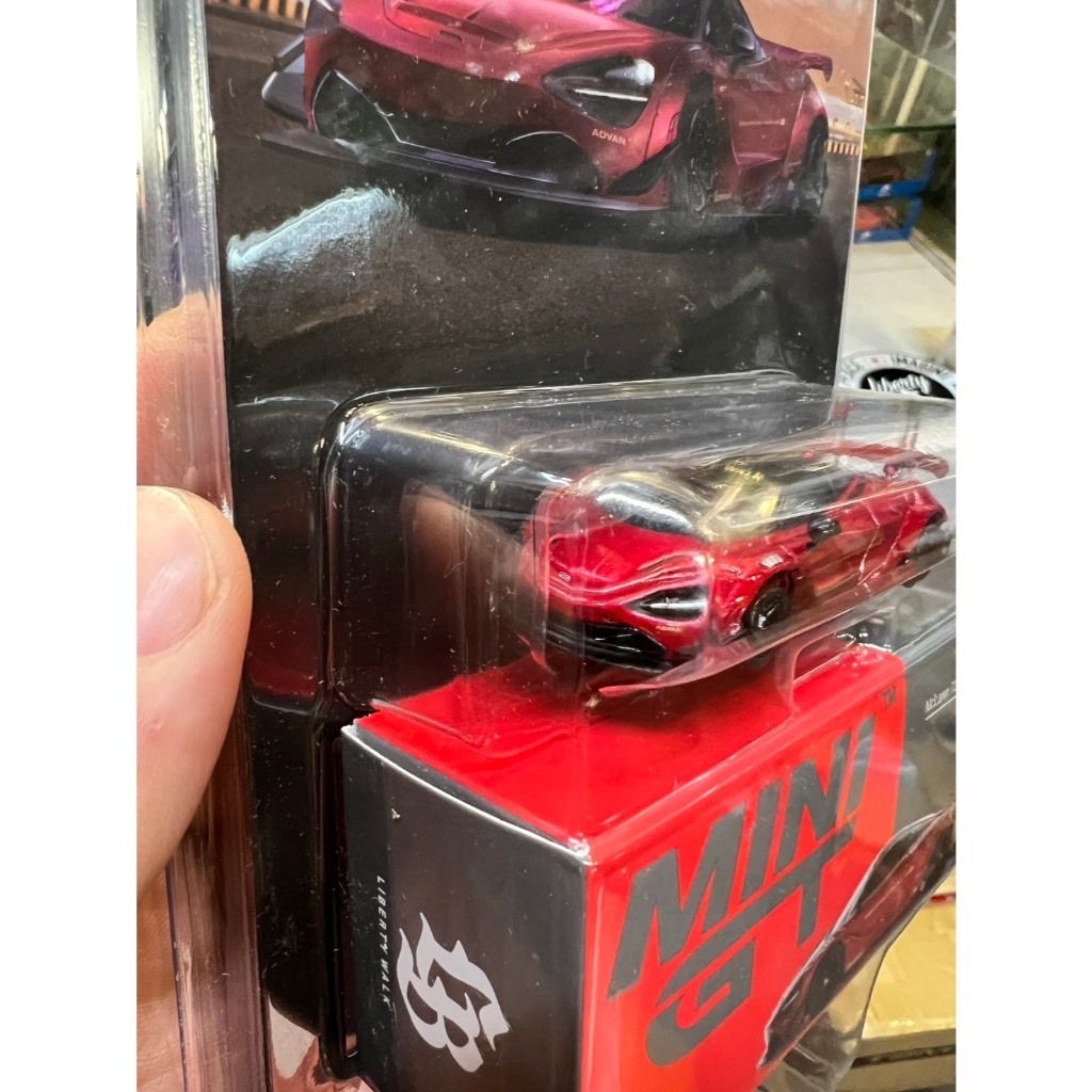 tw-11134207-81zth-miki72zr82yq19