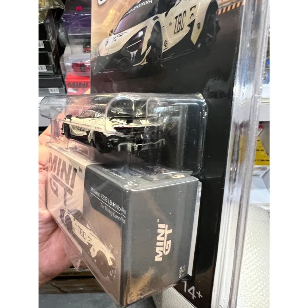 tw-11134207-81ztj-mior3z9w8o3qe8