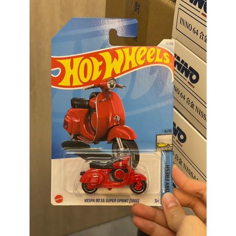 tw-11134207-7r991-lru2xcbaug3s2f