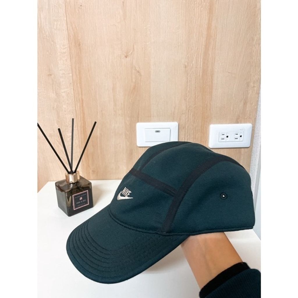 8376466275b5c5db51a511d8639d14d5