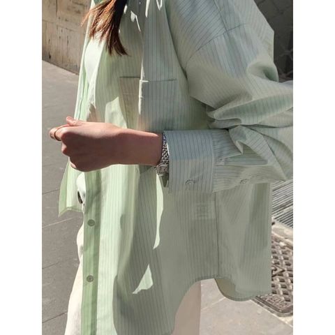 tw-11134207-7ras9-m5u1uxp9dqc6db