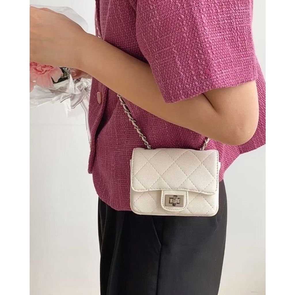 b5a78937efa69dd7f9c06fdfc89ebdd9