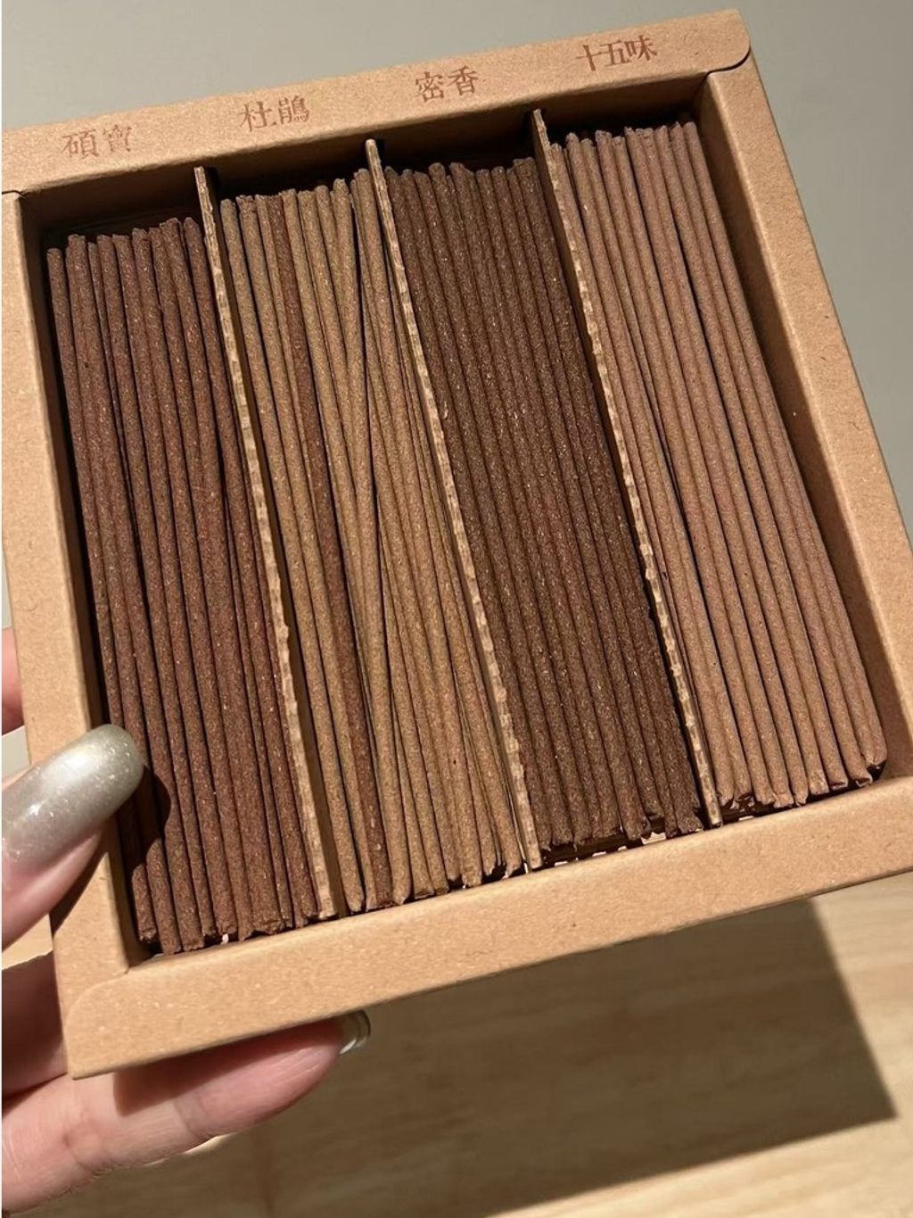 tw-11134207-820lf-mmljnzfbompy00