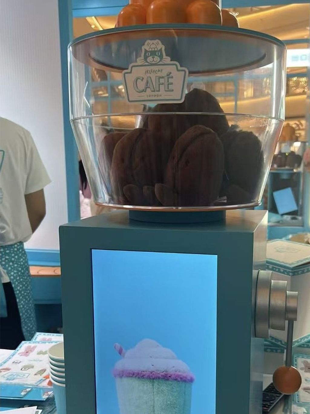 tw-11134207-81ztm-mee3wblk38xz9e