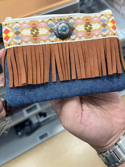 tw-11134207-7ra0r-mdsp6issf9ph1b