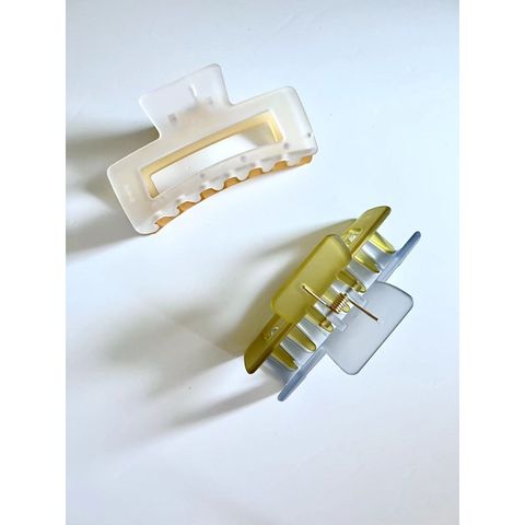 tw-11134207-23020-kqxeyi7sg1nv57