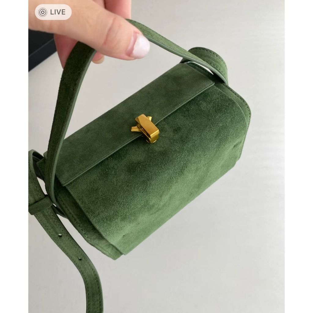 tw-11134207-7qul9-lj9j6fge0pxedc