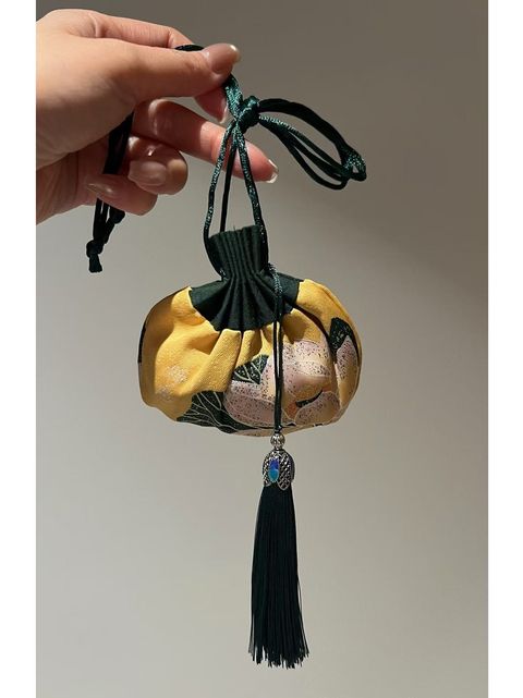 tw-11134207-7rbk5-m77rx82nx1817b