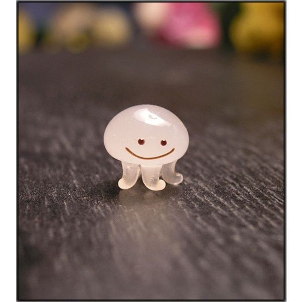 tw-11134207-7r98s-lw1m4fz26628d0