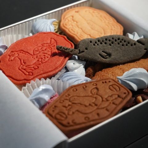 mid-autumn-giftbox-closeup