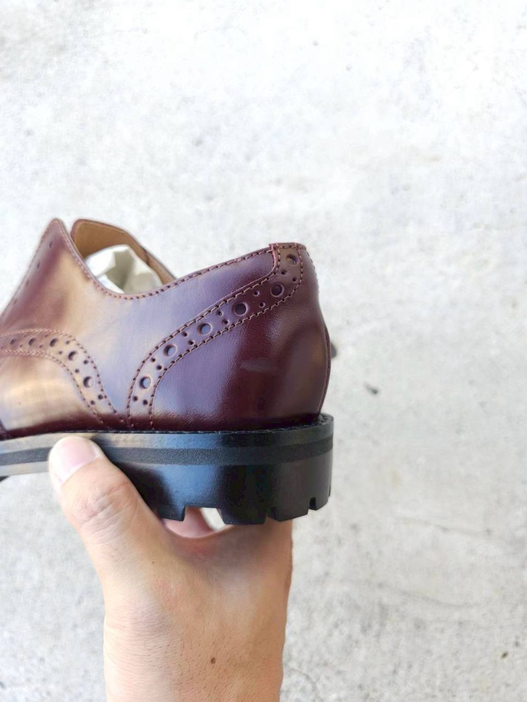 LINE_ALBUM_鞋款瑕疵照片_251212_1