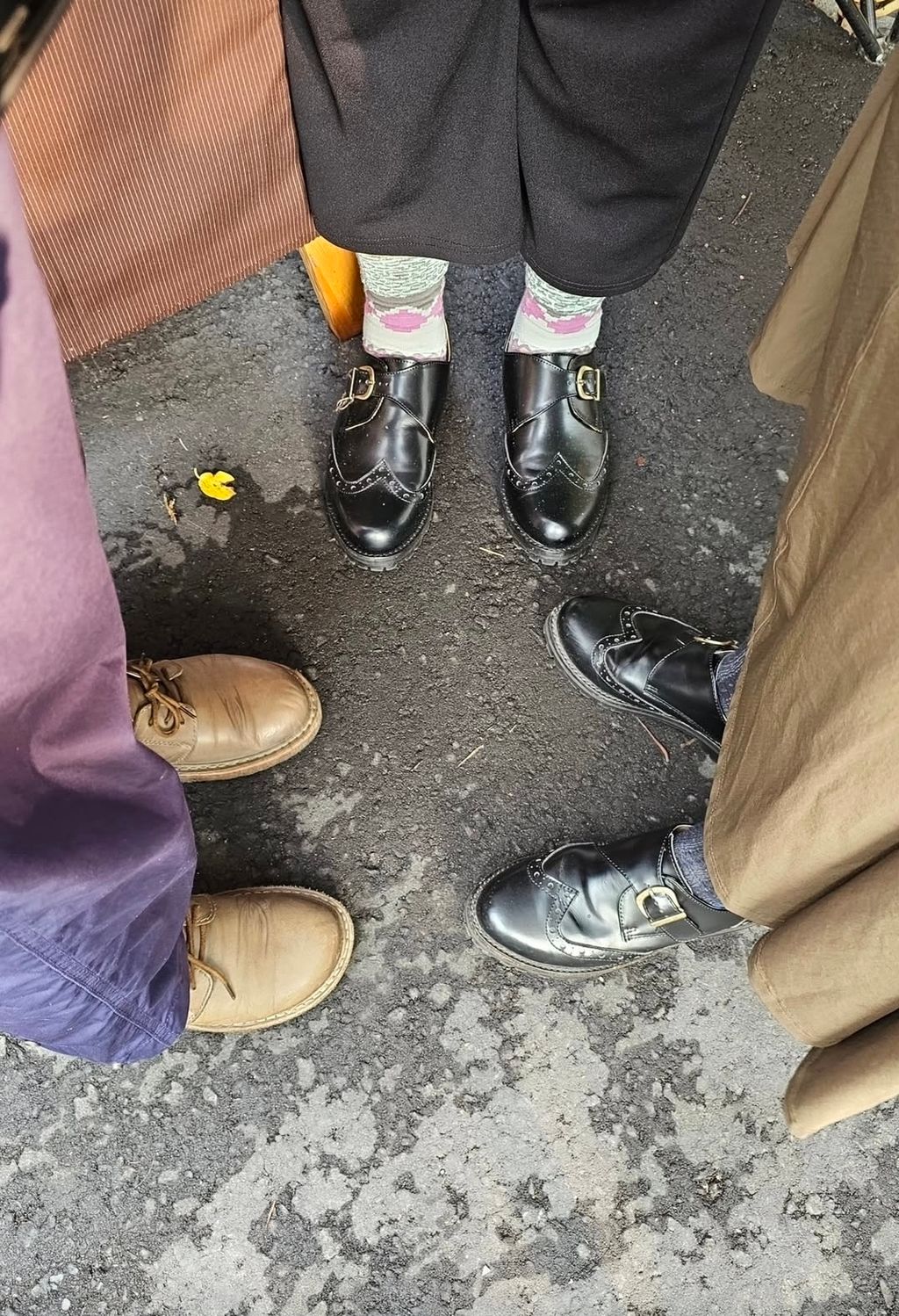 PhotoGrid_1765387215606