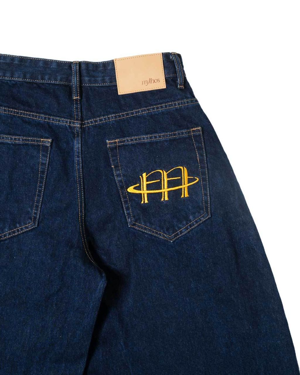 MYTHOS-CURVED-JEANS-FLATLAY-3