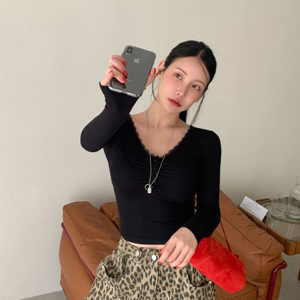 tw-11134207-820le-mmkgidujkft2fa