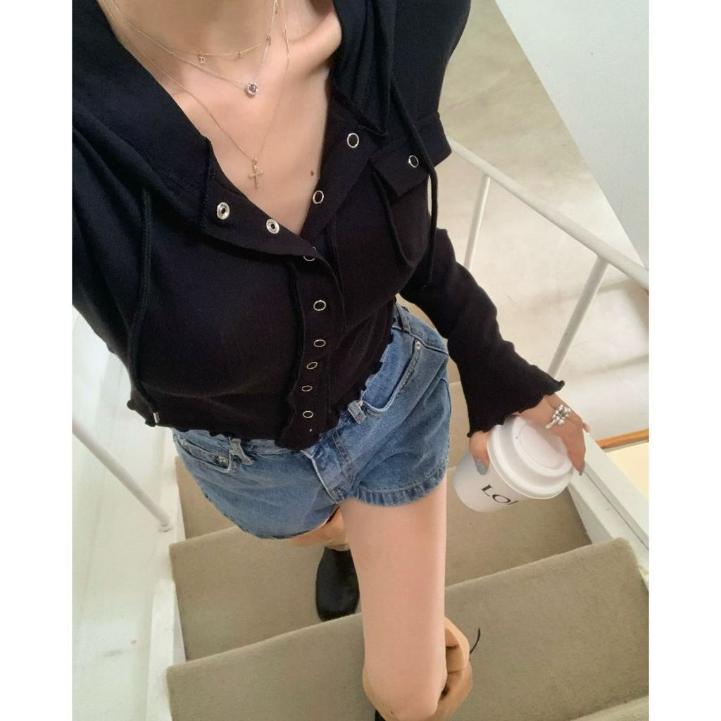 tw-11134207-820lf-mmkgr0k83f9ib5