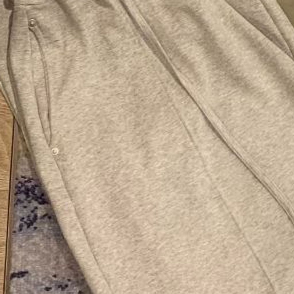 tw-11134207-820l5-mmly0jzffe2s24